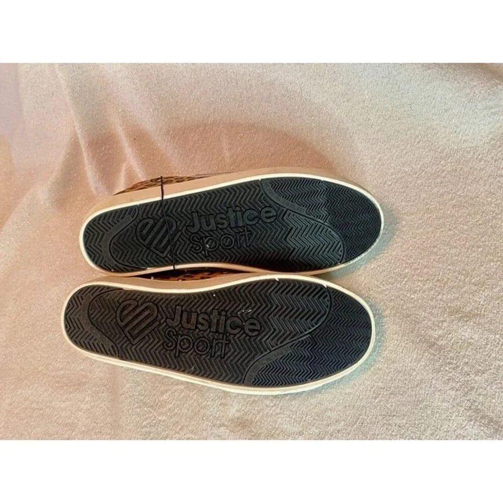 NWT Big Girls Justice Sport Cheetah Print Shoes. Size 5